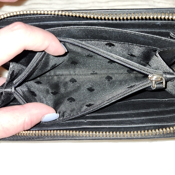 EUC Kate Spade bicolor continental zip wallet - Picture 6 of 11